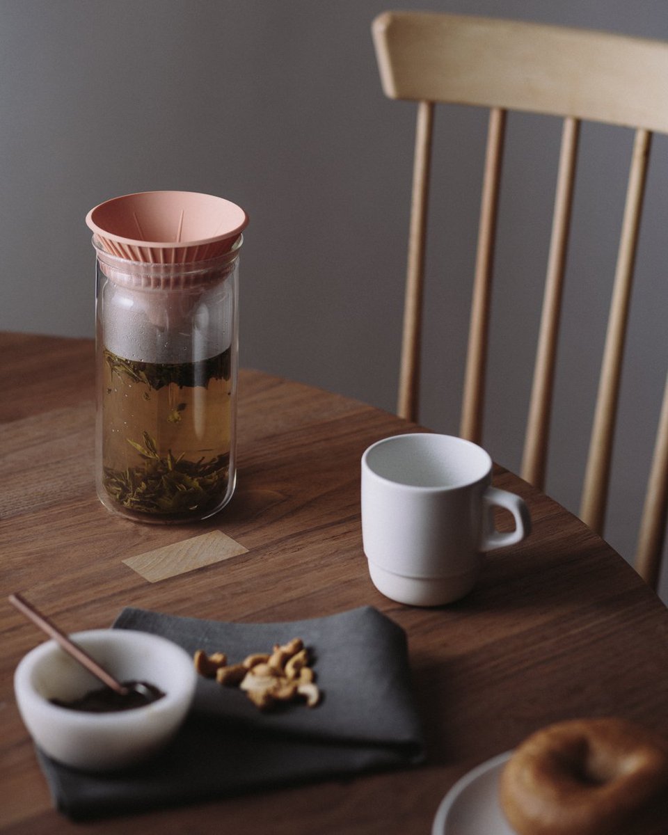 Get you a carafe that can do both: this double walled beauty can brew both coffee and tea: oldfaithfulshop.com/collections/go…