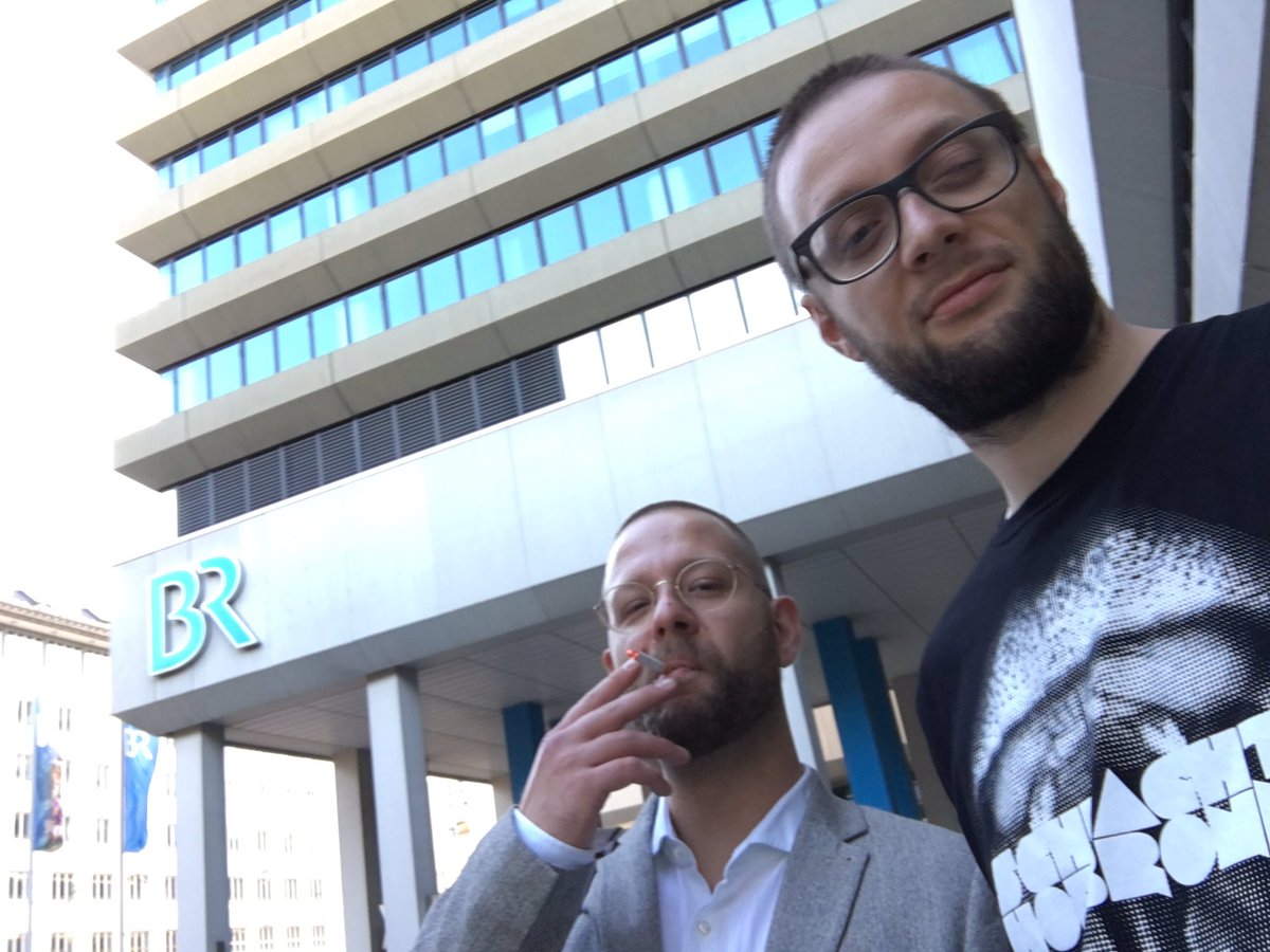 schlachthofbrnx's tweet photo. went to @puls_br yesterday. showed them how to do the #motiondance to that bling dawg tune. 
and other essentials. https://t.co/cMfDbaKPbe