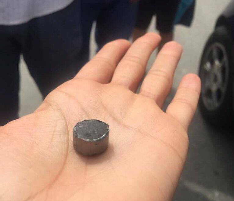 CarlosGarc1a's tweet photo. Disiparán con trozos de cabilla y balas a nuestros hermanos de Tovar. Hasta cuando tanta violencia? Por qué tanto odio con nuestros pueblos? https://t.co/Ezdyvpidyr
