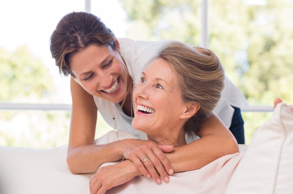 Connection Comes In All Colors seniorcaresherpa.com/2017/05/18/con…