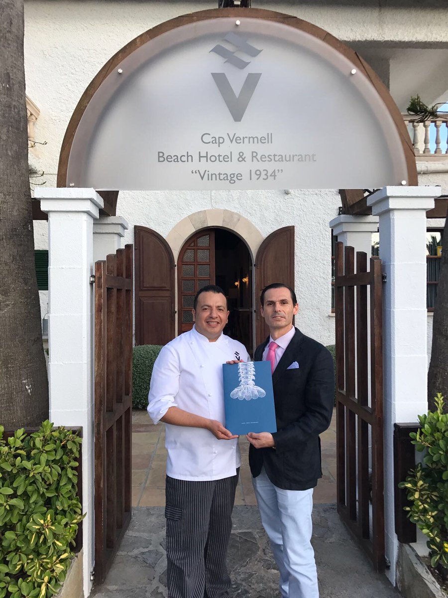 CapVermellCountryC. tweet media