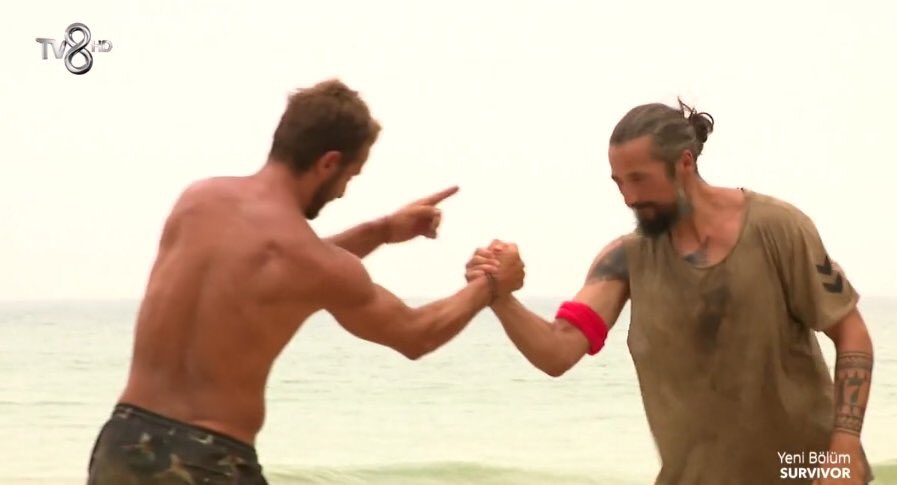 ilhanmansizfc_'s tweet photo. İlhanM: Ödül iki takıma da olsun
Acun: Tm
İlhanM: Tşk
Acun: Öd 

*Yunan bey İMFC'yi temsil ediyo. #Survivor #survivorGR https://t.co/NfCiJb9R1O