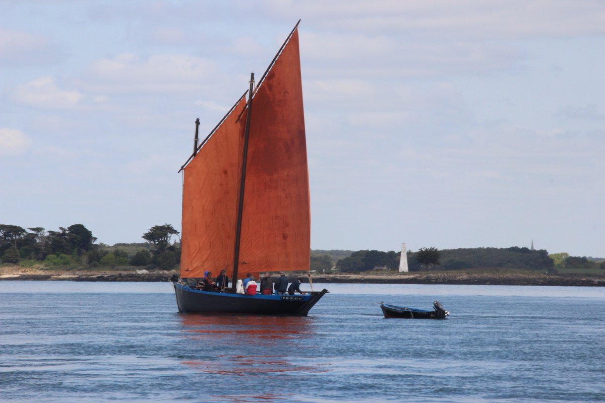 PerrodoPierr's tweet photo. Stages de pêche dans le Golfe du Morbihan avec PY Perrodo. @MorbihanTourism @golfemorbihan56 @semaine_golfe https://t.co/90QNjc9SgY https://t.co/vBXpnEUfPZ