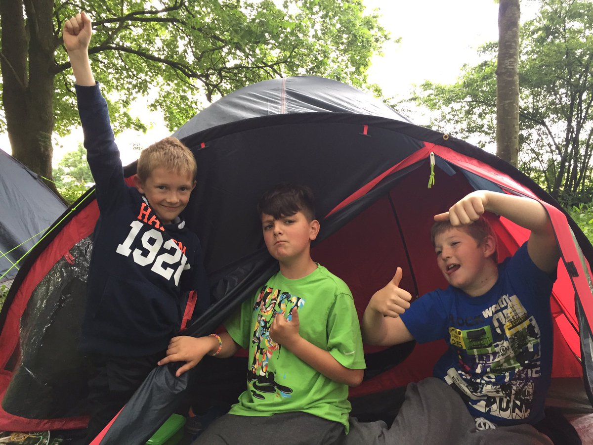 Year 5 loving the great outdoors at Hestercombe!