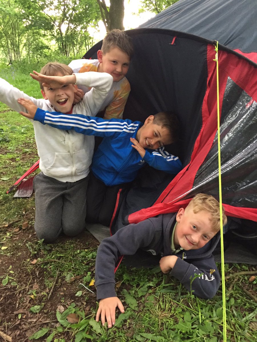 HampAcademy's tweet photo. Year 5 loving the great outdoors at Hestercombe! https://t.co/l9vmxJHeh9