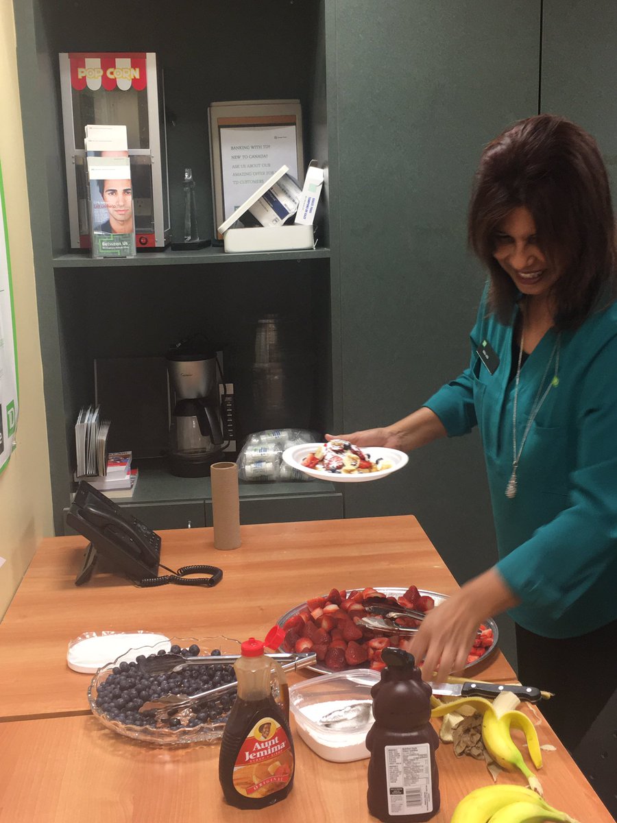 sfaboudi's tweet photo. We are so lucky to have a manager that treats us like her family! #EmployeeAppreciationWeek  @BibiAlliTD @franceswang_td @AngieMinahPark 🍨 https://t.co/ydKffxWwAq