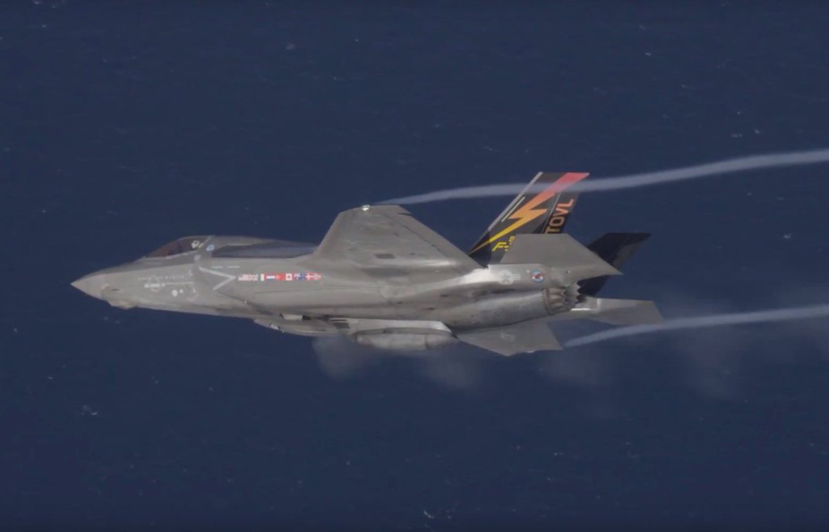 The Aviationist Watch This F 35b Fires Gau 22 External Gun Pod In Flight The Final Aerial Test Firing Took Place On May 8 17 T Co 6nkana5wqk T Co Nbuoza7qzj