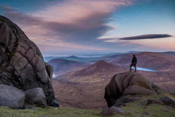 It's easy to see why the Mourne Mountains were the inspiration for Narnia. Magical✨ fal.cn/uLO6 #DiscoverNI 

IG/danielmattphoto