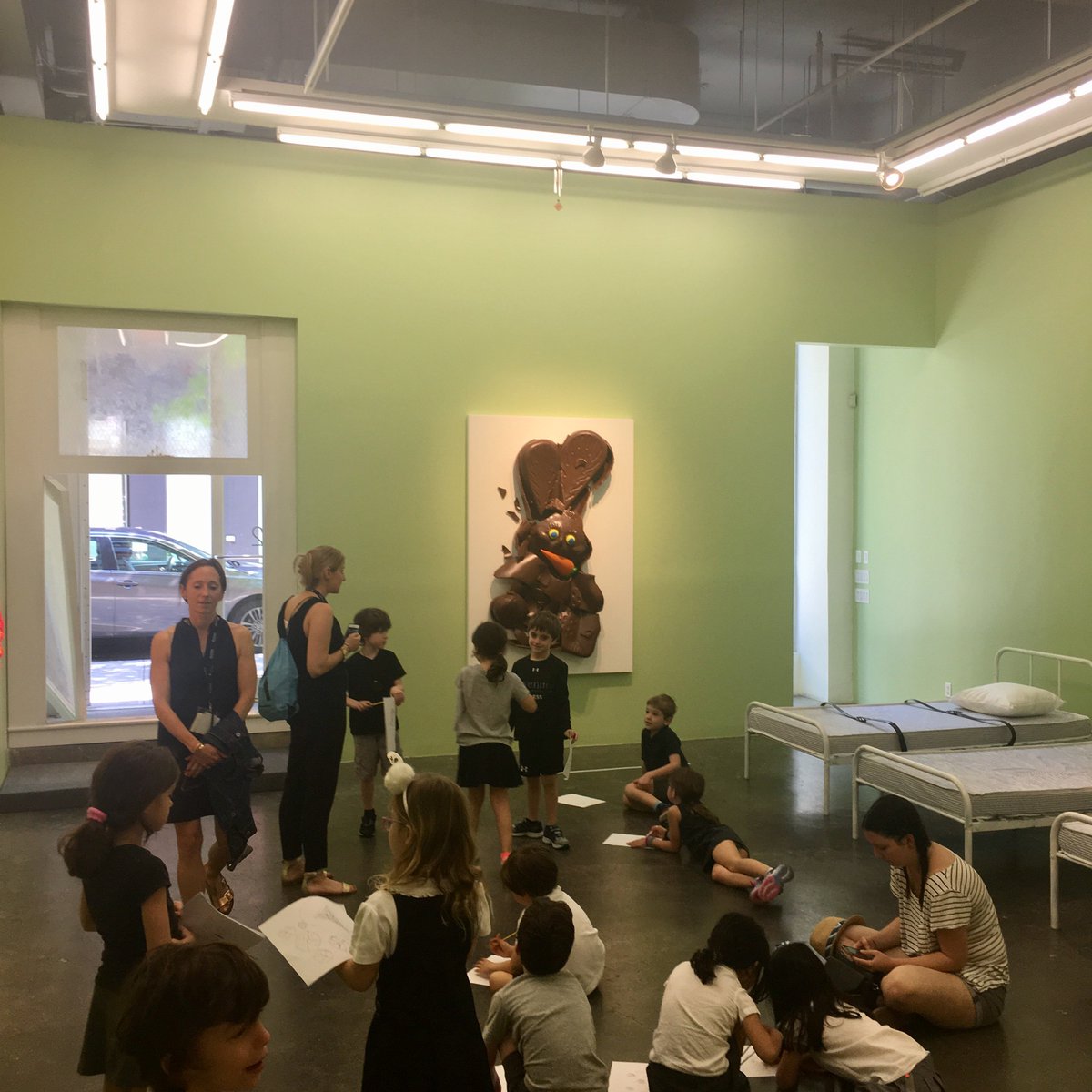 UNIXGallery's tweet image. What a great treat we got this morning with a visit from the students of @Avenues_org here to see #PeterAnton&apos;s explosive sugar sculptures!