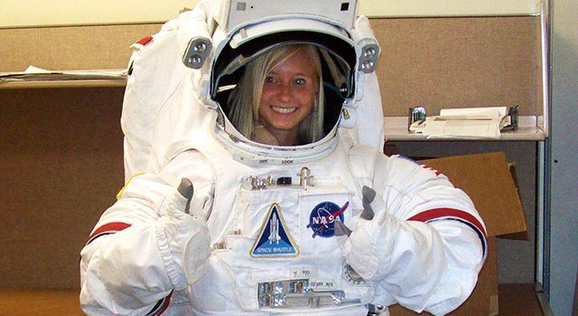 NASA_SLS's tweet photo. 🚨🚨 Students, act fast! 🚨🚨 There are only two weeks left to apply for @NASAInterns openings for the fall! https://t.co/8qsPNRKkpG #STEM https://t.co/kwszFfZMM3
