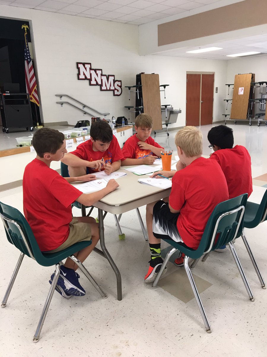 ichele_watson's tweet photo. LOE students solving challenging math problems at the Noetic Learning Regional Competition #CCPSMathlete @LaurelOakElem @collierschools https://t.co/yec4KLsoGk