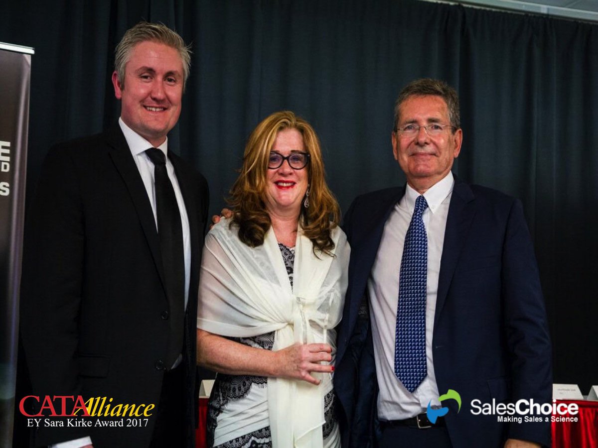 SalesChoice_inc's tweet photo. Dr. Cindy Gordon wins Sara Kirke E&Y Award for Entrepreneurship and Innovation!
#CATAGala2017 #womenintech #TechTorontoOrg #WomenEmpowerment https://t.co/5QriXoNvGg