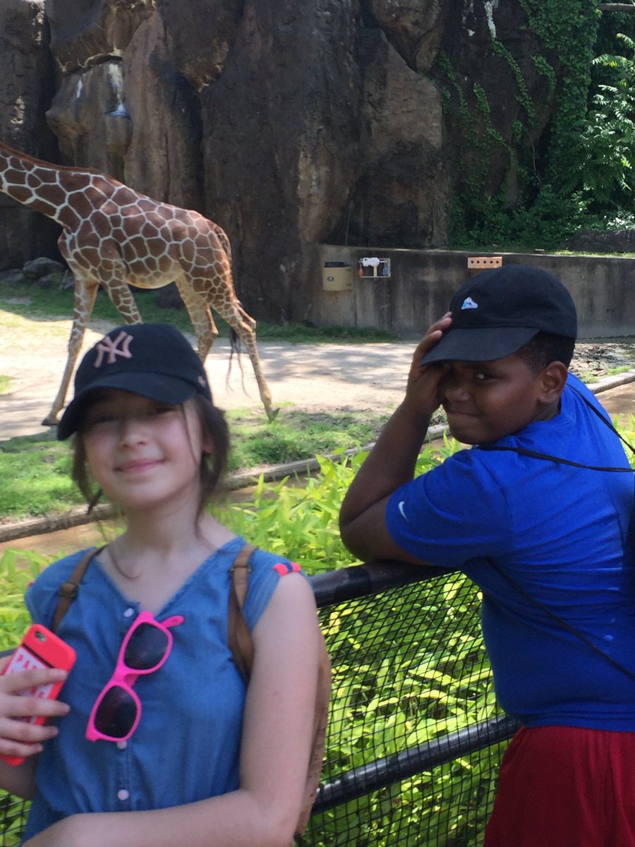 miss_donnellan's tweet photo. Such a fun and adventurous trip to the Philadelphia zoo! #wilburinspired https://t.co/BLLm9scQXM