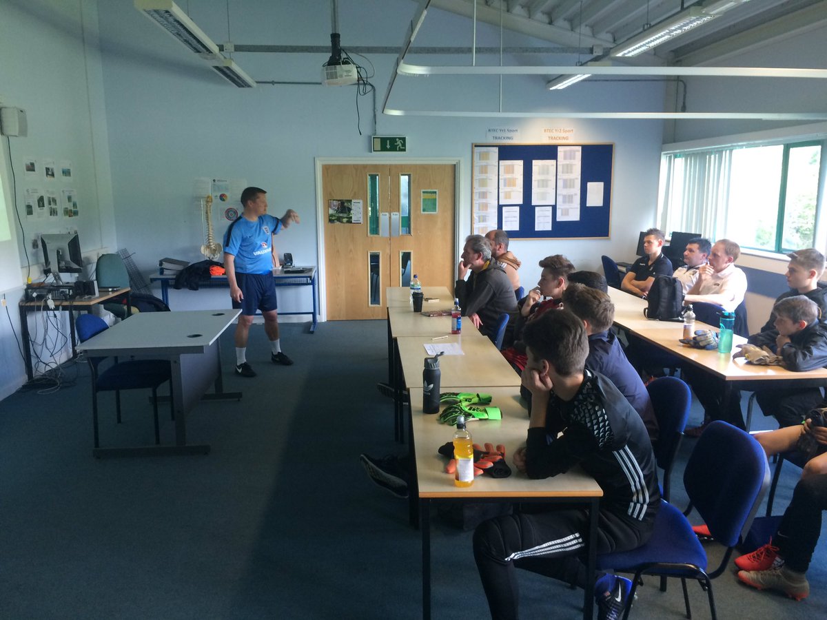 DAUGHTS's tweet photo. Thanks @mgk_1974 for putting on a great Goalkeeping CPD tonight for @cornwallfa 
Thanks to the @CornwallYouthFS GKs for helping out.
Brill! https://t.co/PsSCsrvgww