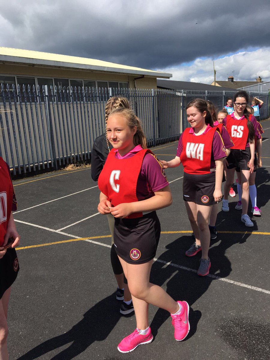 smhsnewrype's tweet photo. Team pics & Medal Presentation #Year8Netball https://t.co/AAFa8g6p60