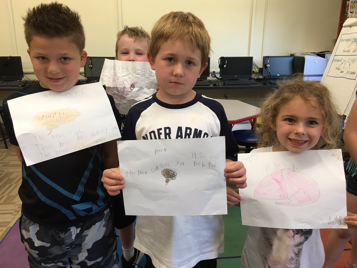 WOSnews's tweet image. Students in #mrskuhnWOS&apos; class were interested in learning more about the brain and how it works.