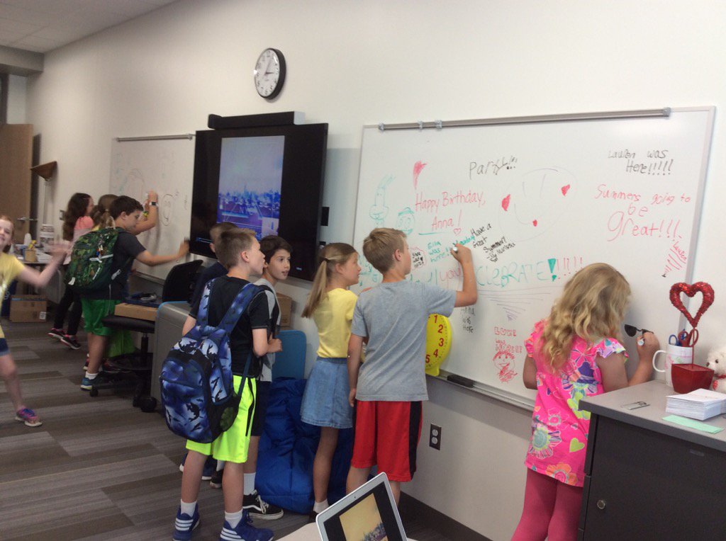 swenson_nancy's tweet photo. One...more...day! Graffiti party! @trailwoodsmsd https://t.co/rPqiUmOEB4