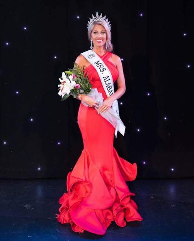 MrsUnitedStates's tweet photo. Meet Mrs. Alabama United States 2017, Courtney Grill! We look forward to you joining us in beautiful Orlando! #RoadToMrsUS https://t.co/BikDCbofd6