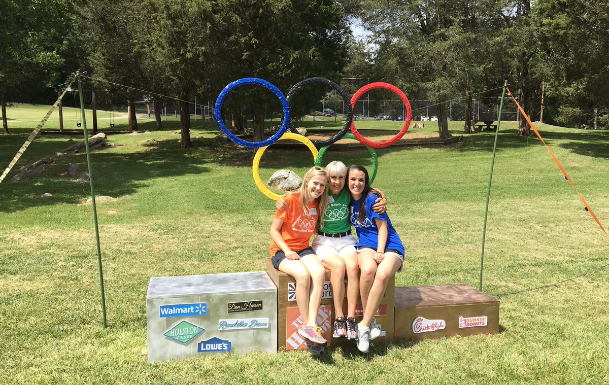 KCSMilitary's tweet photo. TY to S.Mills,C.Brower,J.Weissinger, &amp; M.Blevins for a successful 1st Annual Mooreland Height ES Multiplication Olympics. #goldmedalmath https://t.co/DCzWWSQYPG