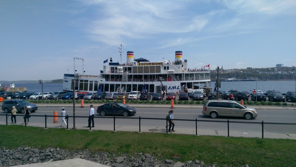 SingleGuyTweet5's tweet photo. Great river cruise on a sunny afternoon. Stunning views, wonderful guide, beer, and maple whiskey. #Quebec #AMLexperience @Croisieres_AML https://t.co/VQgn7BfysT