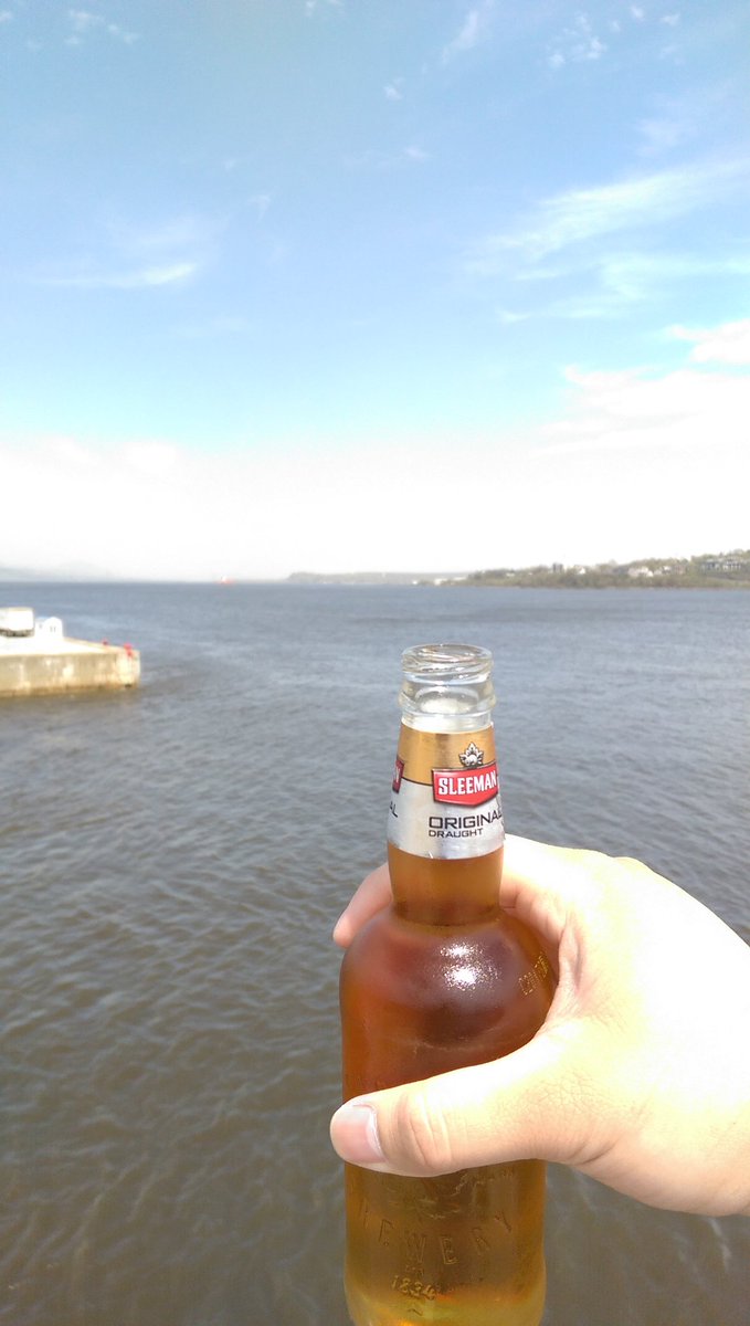 SingleGuyTweet5's tweet photo. Great river cruise on a sunny afternoon. Stunning views, wonderful guide, beer, and maple whiskey. #Quebec #AMLexperience @Croisieres_AML https://t.co/VQgn7BfysT