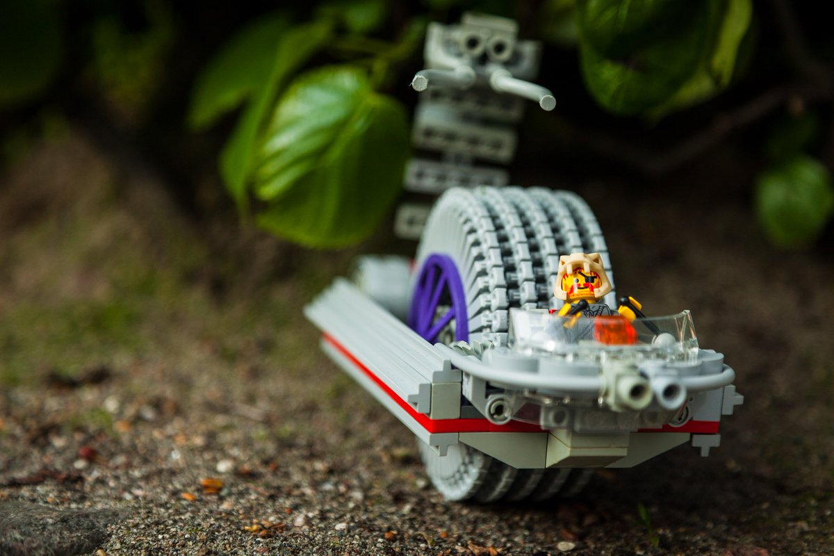 I built a small MOC: Scorpion Gunboat. Useful for offroad, shooting things and falling over. flickr.com/photos/bohman/…