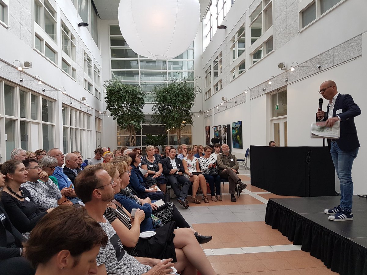 We hebben ons #manifest "Onderweg naar een Top Dorp" gezaaid bij symposium <a href="/friesedorpentop/">Friese Dorpentop</a> Iedereen bedankt voor de 'onderschrijving'. #Top