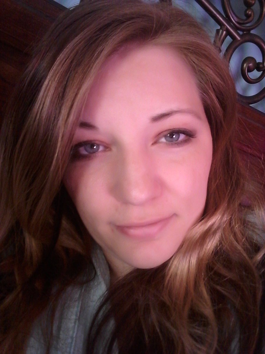 Ashley Roberge On Twitter Justme Selfie I Lightened Up The