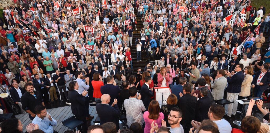 susanadiaz's tweet photo. Gracias por la ilusión y las ganas de cambio de l@s @SocialistesVal. Tod@s por un #100por100Psoe fuerte, unido y reconocible. ¡A ganar! https://t.co/ZgeZNXrI4M