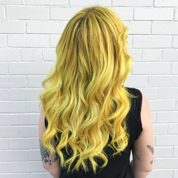 maryandernesto's tweet image. Gold and bold. #yellowhair Lynnie Jones #customcolored #hotheadshairextensions
