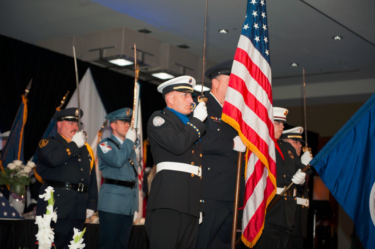 NEMSMS's tweet photo. The National EMS Memorial Service is Saturday seating begins at 4:00 p.m. Service at 5:00 p.m.#NEMSMS2017 https://t.co/gBgdAlYFlH