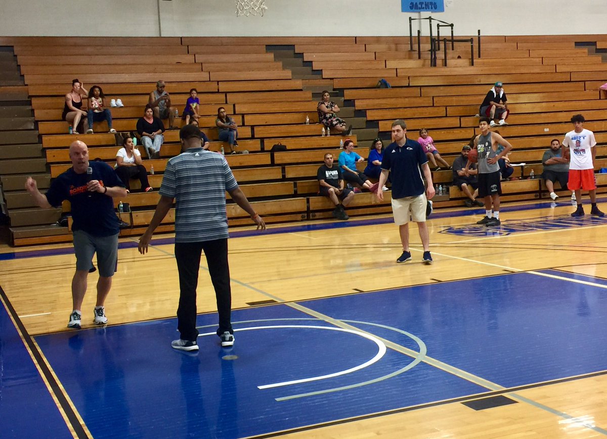 TeamUpSA's tweet photo. #TeamUpSA Free Basketball Clinic:  Next Up Head Coach Steve Henson UTSA https://t.co/wVXKx3lCun