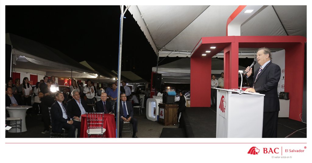 BACCredomaticSV's tweet photo. #AUTOBAC te invita ha adquirir tu carro nuevo al acercarte a esta innovadora feria. ¡Te esperamos! - Lic. Cardenal. https://t.co/fGgArg3TqP