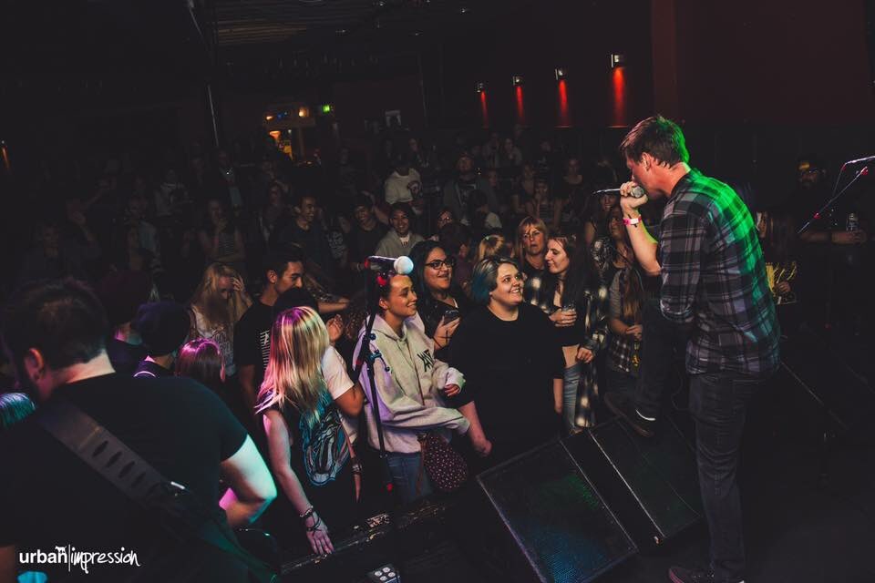 TonightWR's tweet image. Who's coming to hang me out at @MoesBBQdenver for our Tour Kick Off tomorrow night? #stoked #tonightwerise