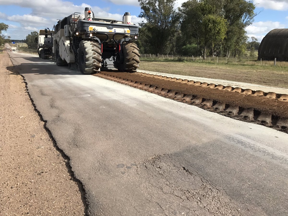 franfischer12's tweet photo. Reciclado Ruta15 Lascano.
@WirtgenGroup https://t.co/rV6HQGV4U1 https://t.co/xdOhR46Opw