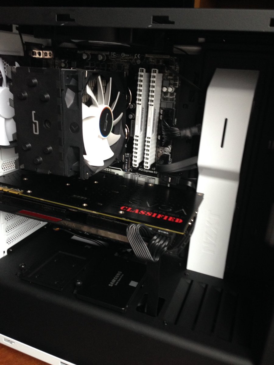 Lvl3Magicarp's tweet photo. My new baby #PCMR https://t.co/Cv7eUpm8uC