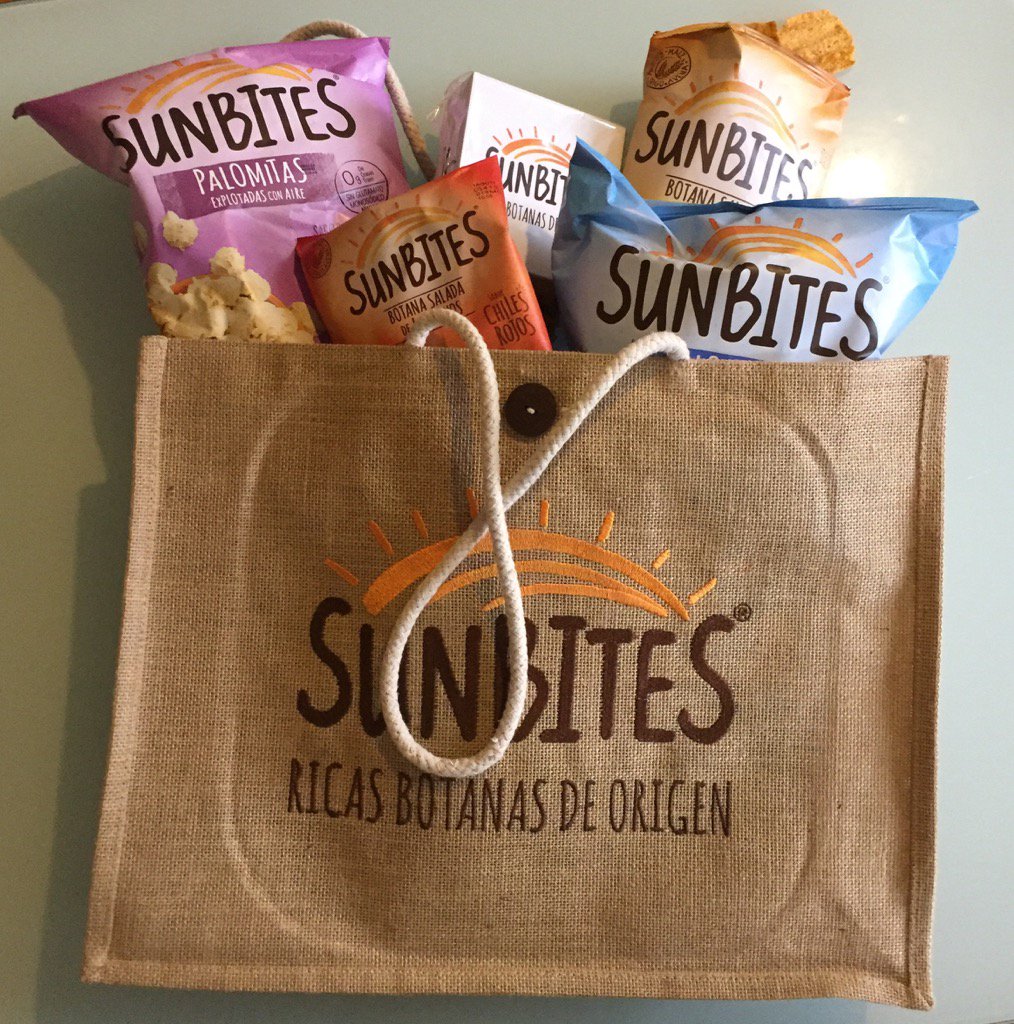 VIVImartinez01's tweet photo. ¡ Me encantan ! ¡ Me encantan ! ... botanas nutritivas , fáciles de llevar a todos lados y Delis 🌞😋#FluyoConSunBites https://t.co/DHXqABmCvr