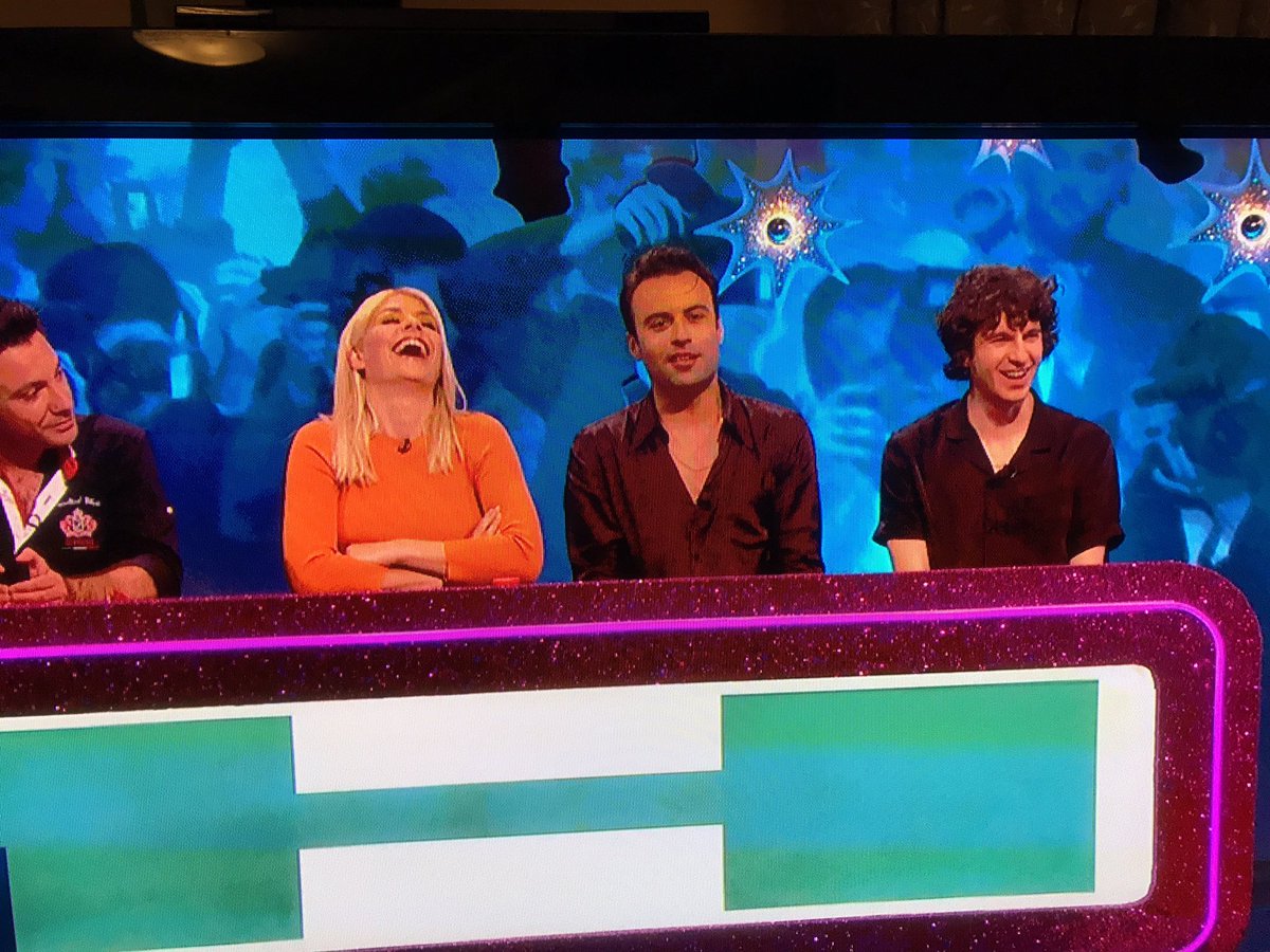 Shaggiee's tweet photo. @CelebJuice @lemontwittor @Fearnecotton @hollywills brick missing before sushi rolling, no points! 😂 #SchofCheat https://t.co/0cJl5NOHN7