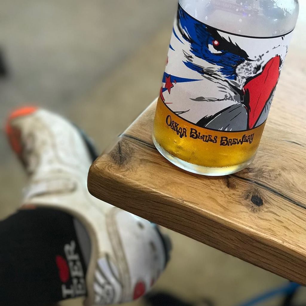 frybrews's tweet photo. Fugli IPA @oskarbluesatx fresh af on a hot afternoon #oskarblues #atx #craftbeer #mtb #frybikes #frybrews https://t.co/UFGNDVeeV5 https://t.co/A9jUKCPxm8
