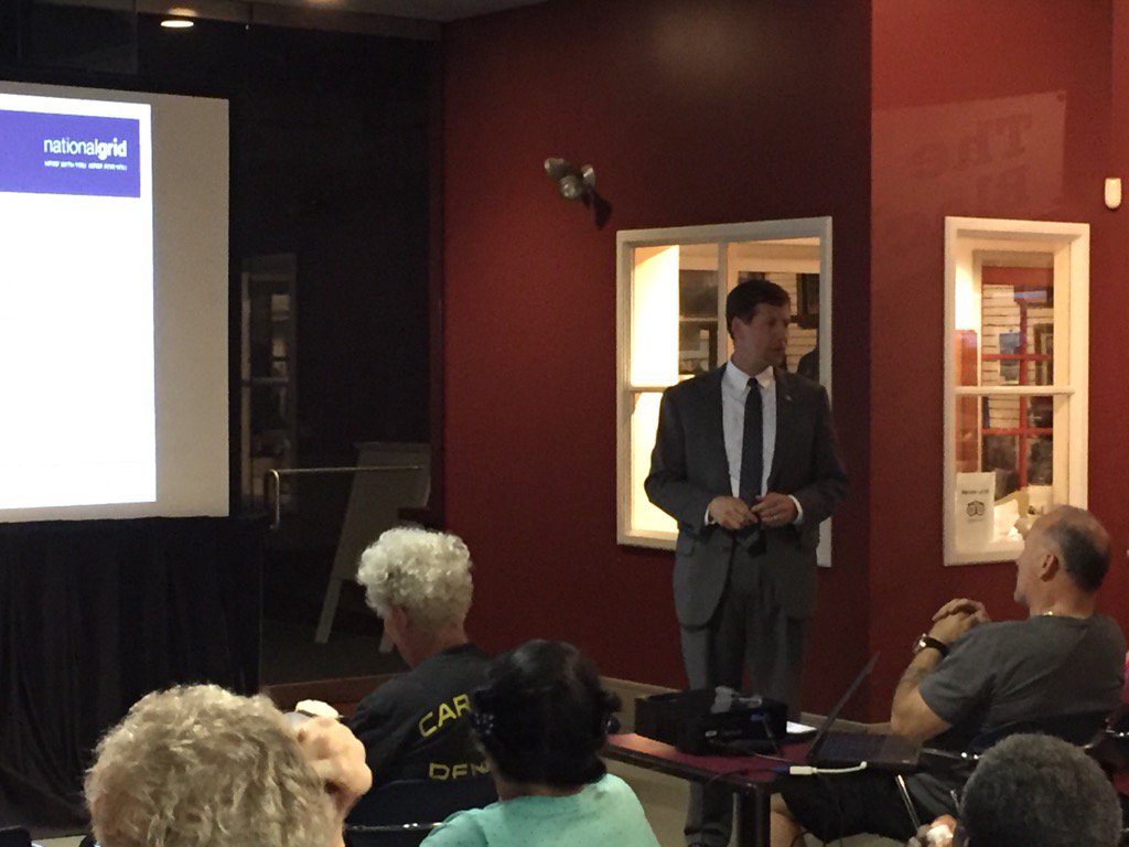 DavidGravesNG's tweet photo. Tim Horan Pres of @nationalgridus RI meeting with customers at tonight's Community Connection in #Pawtucket https://t.co/nMr5eTBHb2