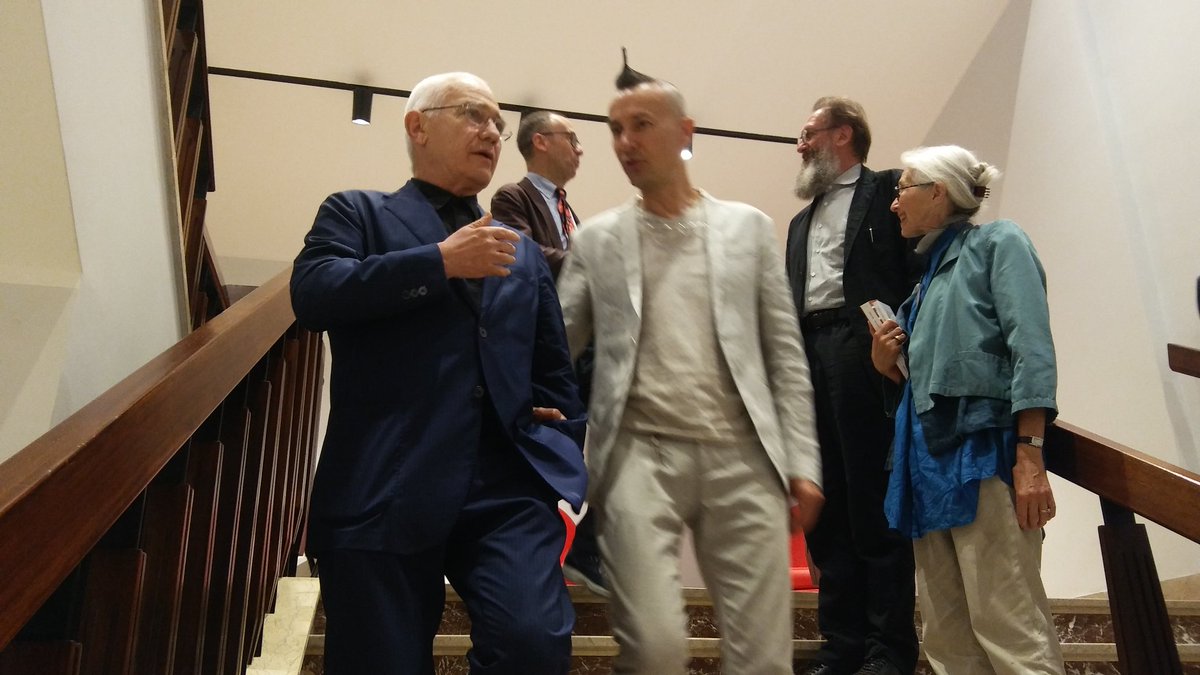 BarbaraOlmai's tweet photo. #Tolentino #destinazionemarche #bentornatopoliteama  #lorellacuccarini #micheledelucchi #francomoschini #arturobrachetti #noisiamolemarche https://t.co/WQIn5TxxZn