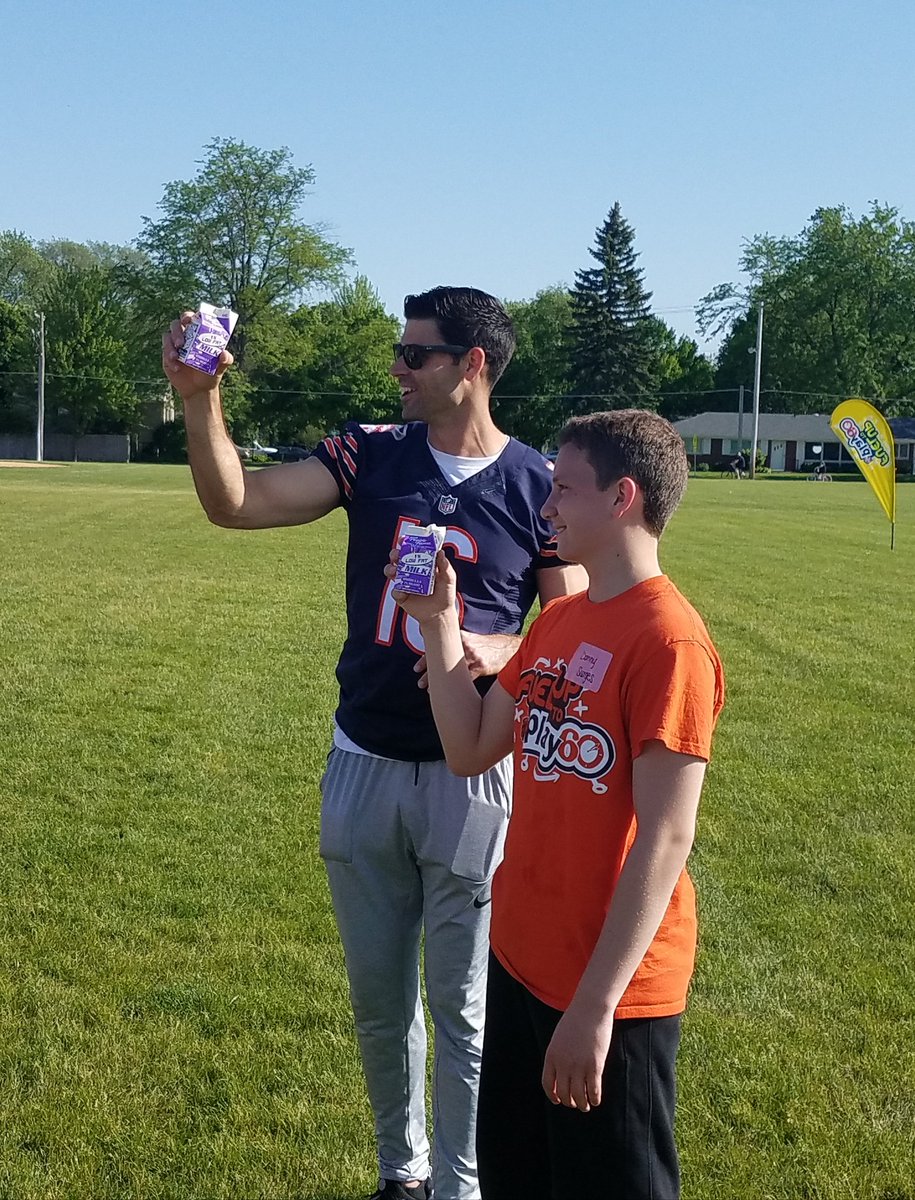 RiggsLorna's tweet photo. Cheers to @FUTP60 and @MidwestDairy  #dairyfarmers who support the program! TY @PatODonnell_16 for a great day @HainesD303 ! https://t.co/IVIF9uYxeJ