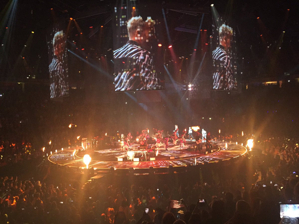 AndreaAndrews21's tweet image. This has your name all over it @Campney #ehlersdanlosawareness  #zebra #zebrajacket #EDSwarrior how about it @GaryBarlow @ehlersdanlosuk 🙌🏻