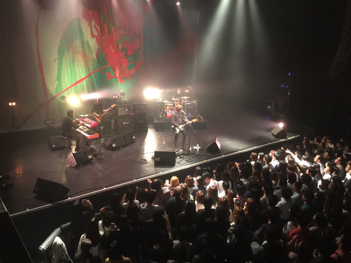 bugatsu's tweet photo. Jake Bugg のライブ(赤坂BLITZ)、とてもよかった。#JakeBugg #jackatherton #robbobass #akasakablitz https://t.co/HKm0z3LilH