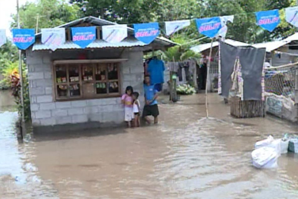 DZMMTeleRadyo's tweet photo. Ilang lugar sa Mindanao, baha pa rin https://t.co/wLfzaroMX5 https://t.co/qPsUOBB0N1