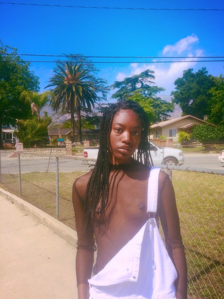 Baaaabygiraffe's tweet photo. Gs move in silence like lasagna 💦🐣 https://t.co/RGI3m6edh6