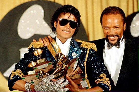 layop's tweet photo. The magic number is 8. MJ won 8 Grammys in one night. 8 days left until new https://t.co/gDzke28IJv era begins. 🐢🏆 #ComingSoon #May26 https://t.co/1QfsL2p6gJ