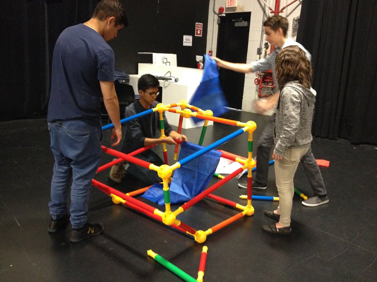 yoyomamadotca's tweet image. @CentreDigiMedia 2 week summer camp is  designed for teens with artistic or technical interests.  bit.ly/2nKUvWN #computercamp