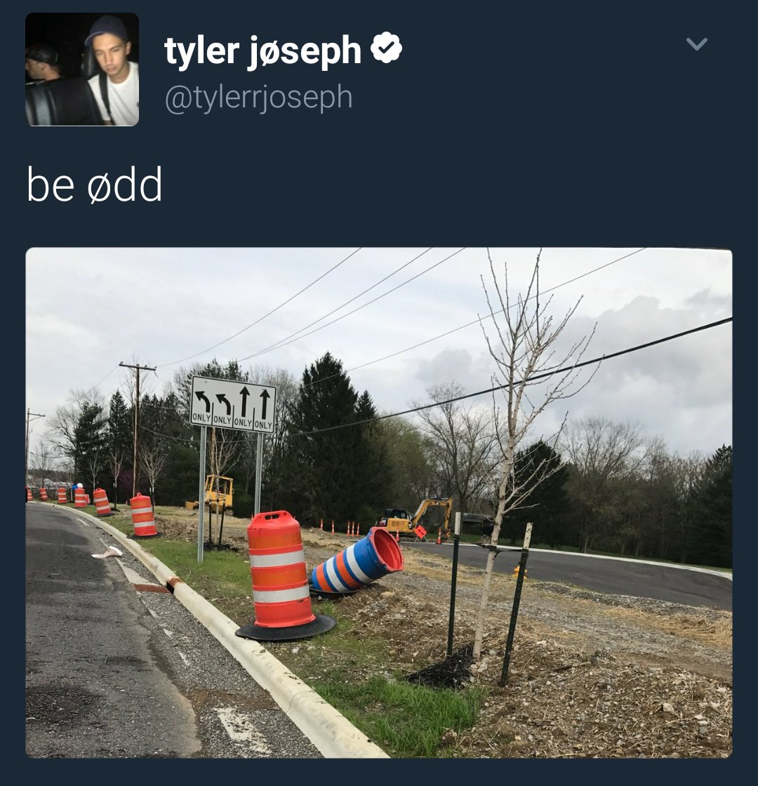zaonen's tweet photo. be tødd #topBBMAs https://t.co/mioGm6GWSO
