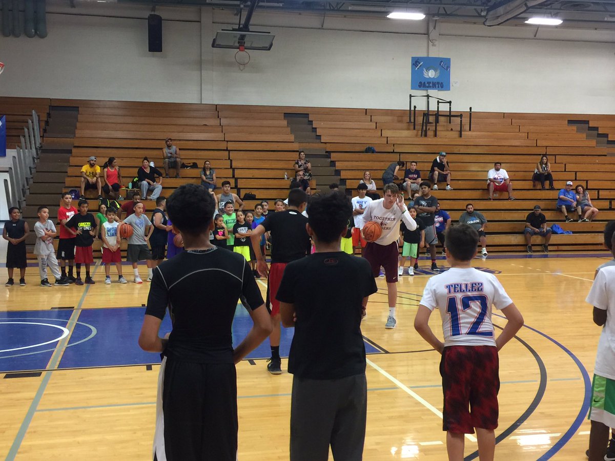 TeamUpSA's tweet photo. #TeamUpSA Free Basketball Clinic:  Next Up Joe Shotland Asst Coach Trinity Univ. https://t.co/zTvdxLRtla